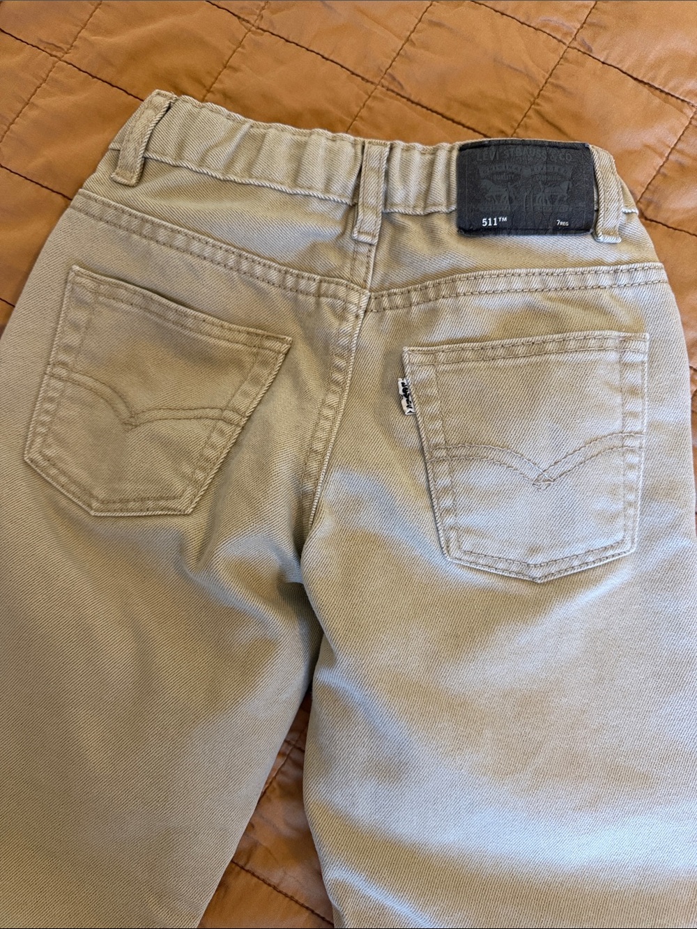 Levi’s/Khaki Jeans👖